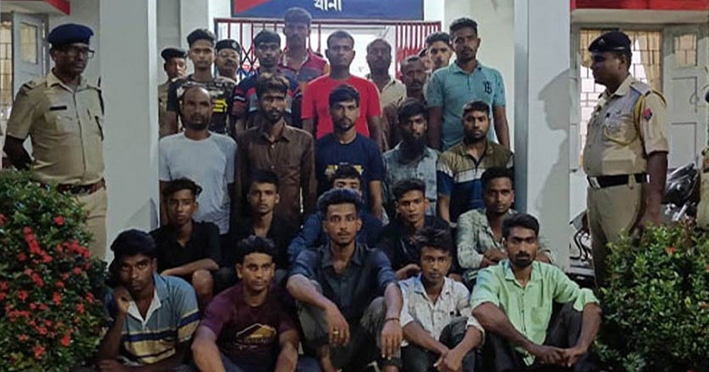 আগরতলা রেলস্টেশন থেকে ২৩ বাংলাদেশি গ্রেপ্তার