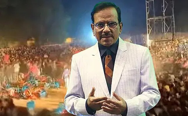 জনপ্রিয় ম্যাগাজিন অনুষ্ঠান ‘ইত্যাদি’র শুটিংয়ে বিশৃঙ্খলা, যা জানালেন হানিফ সংকেত