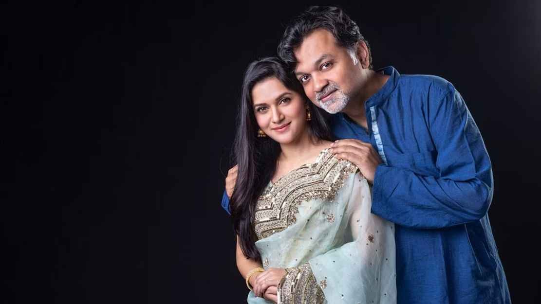 সৃজিতকে ছেড়ে ঢাকায় কেন থাকেন মিথিলা— জানা গেল কারণ