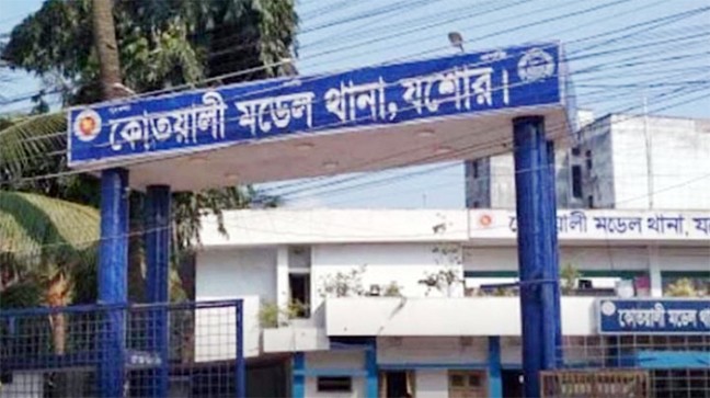শাশুড়ি ও মেয়ের জামাই মিলে ধর্ষকের চোখ তুলে নেওয়ার চেষ্টা, অতপর...
