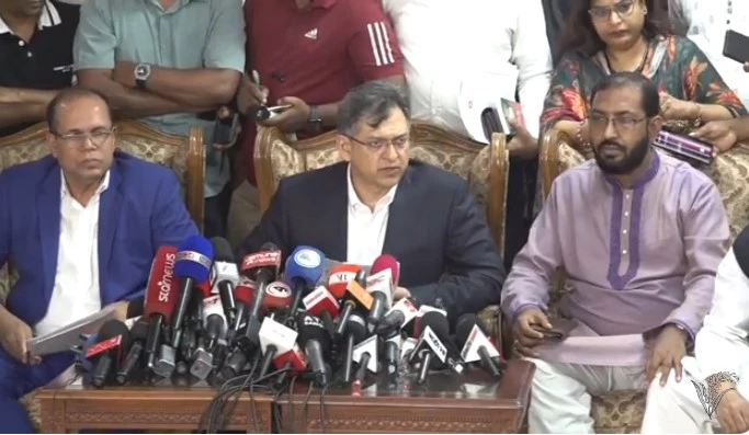 রাষ্ট্রপতি-প্রধানমন্ত্রীর ক্ষমতার ভারসাম্য ও স্বাধীন প্রতিষ্ঠান চায় বিএনপি: সালাহউদ্দিন আহমেদ