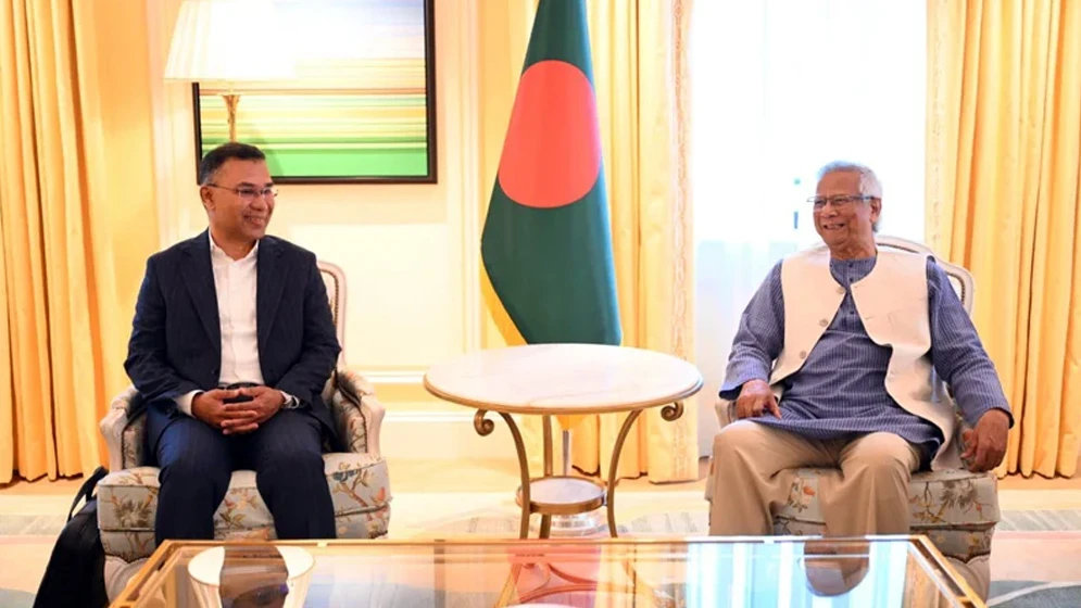 লন্ডনে প্রধান উপদেষ্টার সঙ্গে তারেক রহমানের বৈঠক শুরু
