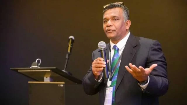 বুলবুলের সাফ কথা: খেলার মাঠ থেকে রাজনীতি করা অনৈতিক