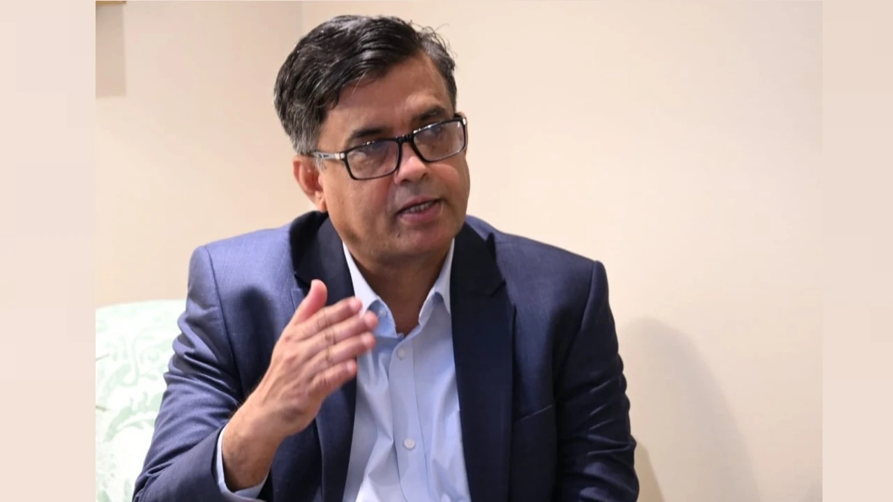 প্রধান উপদেষ্টা কিংস চার্লস হারমনি অ্যাওয়ার্ড গ্রহণ করবেন আজ 