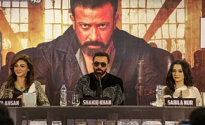 সাবিলা “লিচুর বাগানে” দিয়ে কি যে আগুন লাগিয়ে দিল : শাকিব খান (ভিডিও)