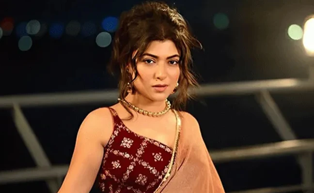 হাতে নাতে স্বামীর ‘পরকীয়া’ ধরলেন অভিনেত্রী, অতপর...