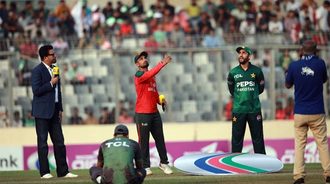 ব্যাটিংয়ে বাংলাদেশ, নেই তাসকিন-তানজিদ