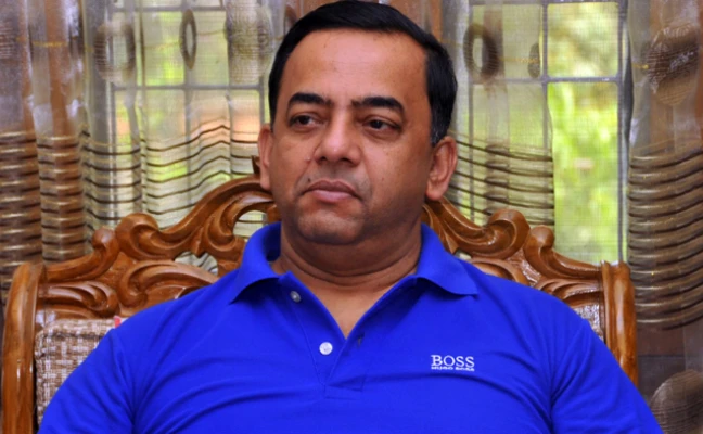 বেনজীরের ব্যবহৃত শতশত শার্ট-প্যান্টসহ জিনিসপত্র নিলামে তোলা হচ্ছে