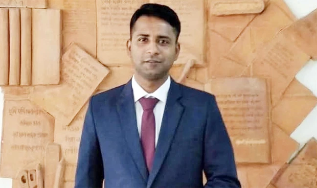 ৪৪তম বিসিএসের প্রশাসন ক্যাডারে প্রথম হলেন ফরহাদ