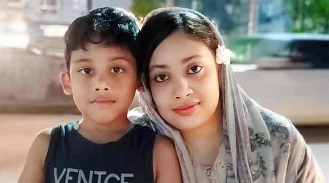 বিমান বিধ্বস্ত: স্কুল থেকে ছেলে ফিরলেও ফেরেননি মা