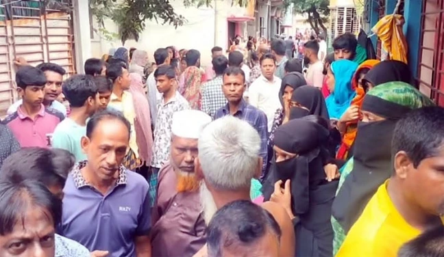 একই ঘরে মা ও দুই শিশুর লাশ, ঘুম ভাঙল নির্মম বাস্তবতায়