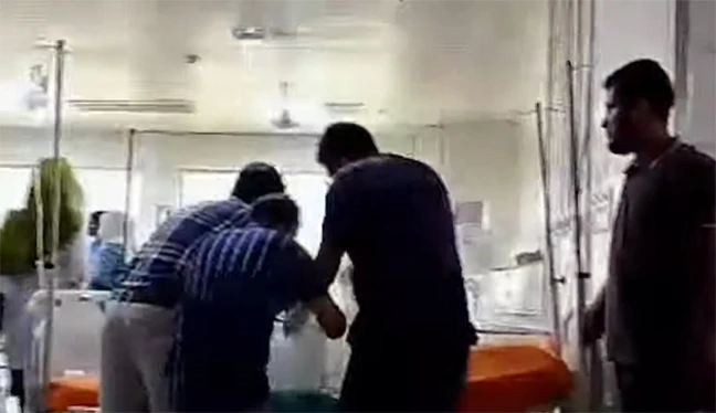 দগ্ধদের চিকিৎসায় ভারতীয় বিশেষজ্ঞ দল ঢাকায়