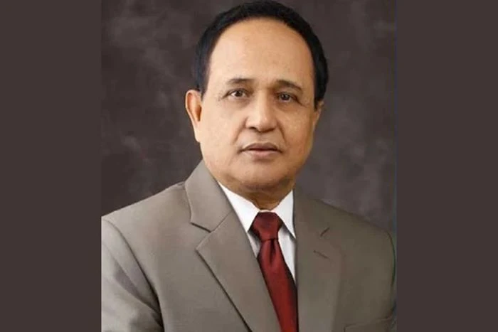 সব চেয়ে দুর্ভাগ্যজনক উনি আমাদের দলের চেয়ারম্যান, একটা মাথা খারাপ লোক, অসুস্থ লোক, মেন্টালি সিক: কাজী ফিরোজ রশীদ