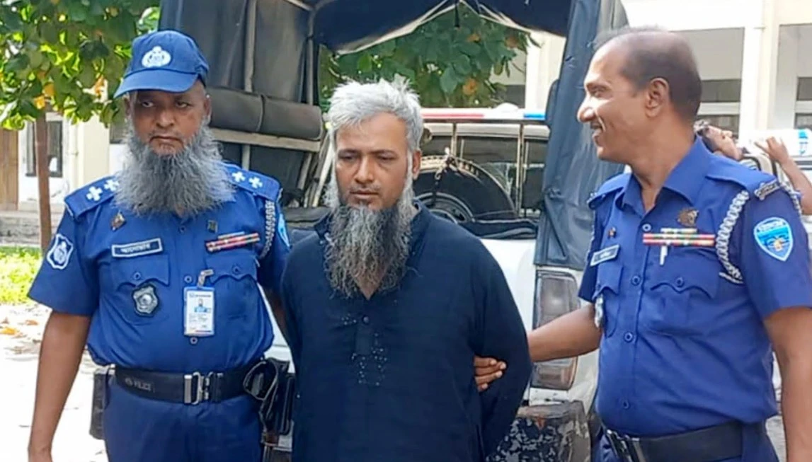 চাঁদপুরে খতিবকে হত্যাচেষ্টা অভিযুক্ত আসামীকে জেলহাজতে প্রেরণ
