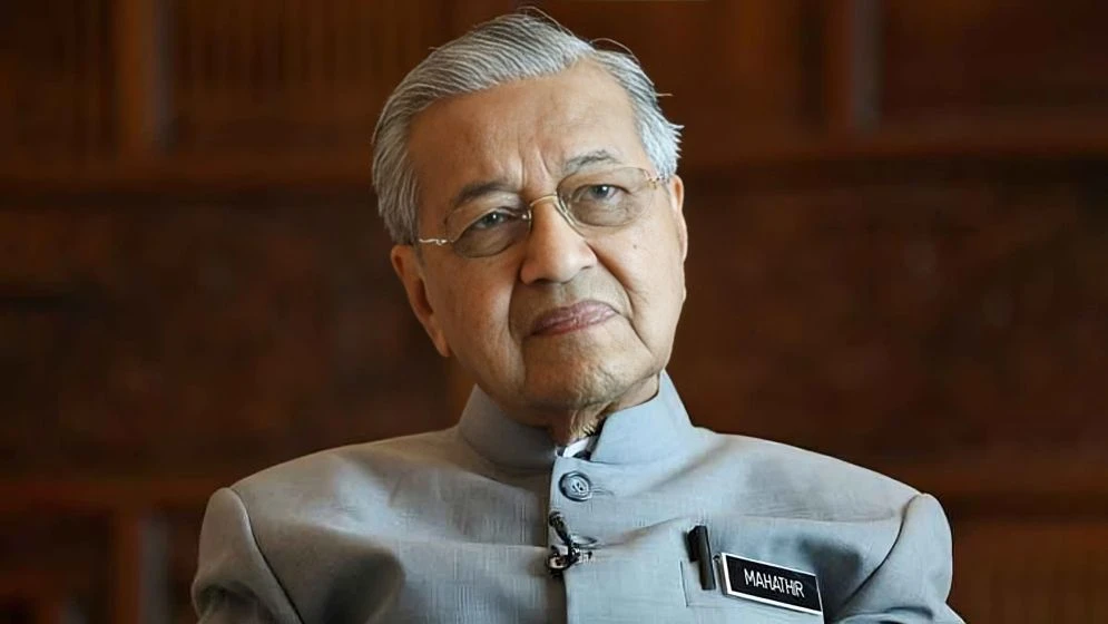 মালয়েশিয়ার সাবেক প্রধানমন্ত্রী মাহাথির মোহাম্মদ হাসপাতালে ভর্তি