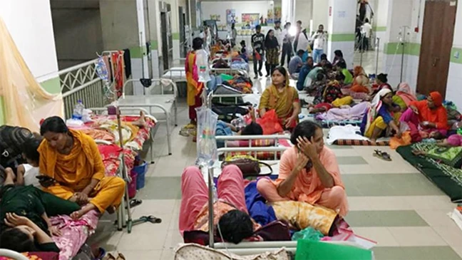 ঘরে ঘরে হঠাৎ বেড়েছে জ্বর, সর্দি, কাশি ও গলাব্যথা, চিকিৎসকরা বলছেন একসঙ্গে তিন ভাইরাস ছড়াচ্ছে