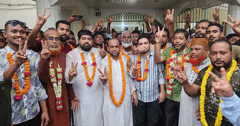 পুলিশ ও উপদেষ্টার ভাইয়ের মামলা থেকে জামিনে মুক্তি পেলেন মুরাদনগর বিএনপির ১৩ নেতাকর্মী