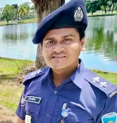 ভাইরাল অডিও: ঘুষ দাবির অভিযোগে এসআই চিরঞ্জীব ৬ ঘণ্টায় প্রত্যাহার