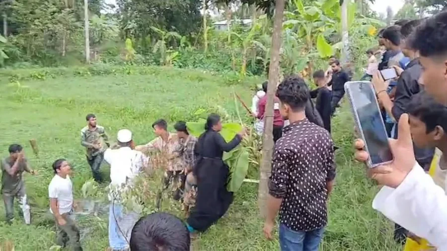 বি‌য়ে‌র দাওয়াত না পেয়ে অনুষ্ঠা‌নে হামলা, বর-ক‌নেসহ আহত ১০
