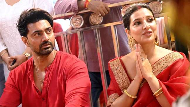  দেব-শুভশ্রীর সম্পর্ক বিয়ে পর্যন্ত এগিয়েও যে কারণে ভেঙে যায়