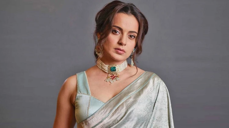রাজনীতি ছেড়ে ফের অভিনয়ে ফেরার ইঙ্গিত কঙ্গনার