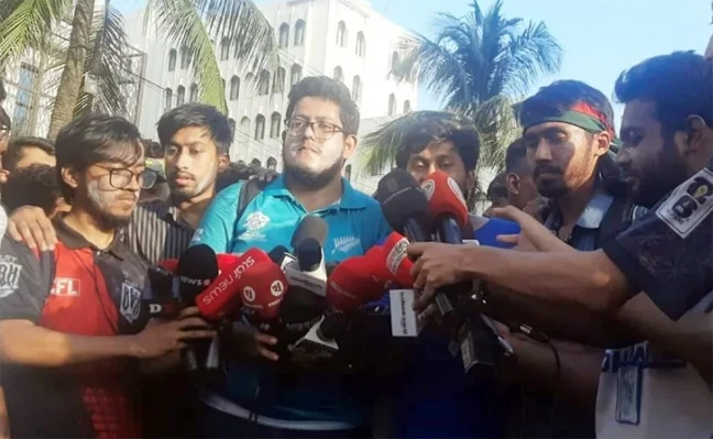 কমিটি প্রত্যাখ্যান করে এবার ৫ দাবি প্রকৌশল শিক্ষার্থীদের
