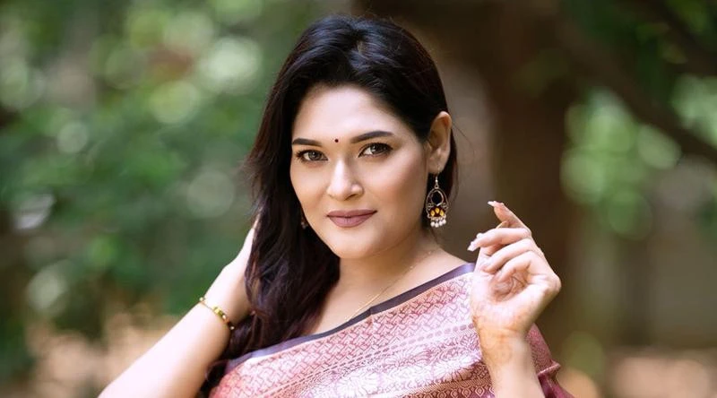 সাহসী চরিত্রে অভিনয়, সাদিয়া বললেন ‘স্বামীর অনুমতি ছিল’ (ভিডিও)