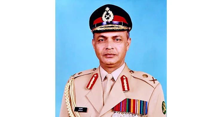 চট্টগ্রাম ক্লাব থেকে সাবেক সেনাপ্রধান  এম হারুন-অর-রশীদের নিথর দেহ উদ্ধার, হৃদ্‌রোগে মৃত্যুর আশঙ্কা