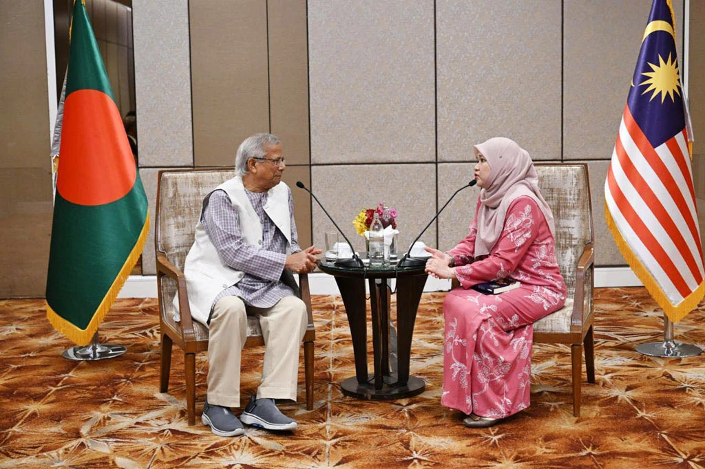 বাংলাদেশি শিক্ষার্থীরা মালয়েশিয়ায় ‘গ্র্যাজুয়েট প্লাস’ ভিসা পাবেন, যে সুবিধা পাবেন