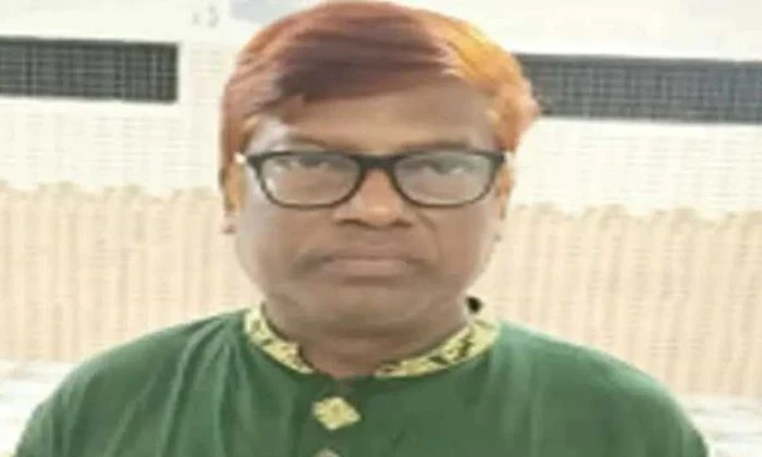মিছিল ও বিস্ফোরণ মামলায় তেজগাঁও কলেজের শিক্ষক কারাগারে