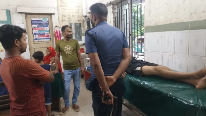 কুমিল্লায় তুচ্ছ ঘটনাকে কেন্দ্র করে কিশোর গ্যাংয়ের সংঘর্ষ, ৭জন আহত