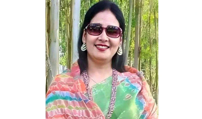 পালানোর সময় বাসস্ট্যান্ড এলাকা থেকে আ.লীগ নেত্রী গ্রেফতার