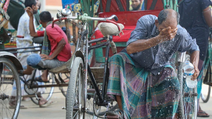 তাপমাত্রা ৩৬ ডিগ্রির ঘরে, বৃষ্টি নিয়ে সুখবর