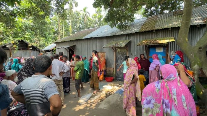 কু‌ড়িগ্রামে রান্না ঘ‌র থেকে এক বৃদ্ধার গলাকাটা লাশ উদ্ধার।