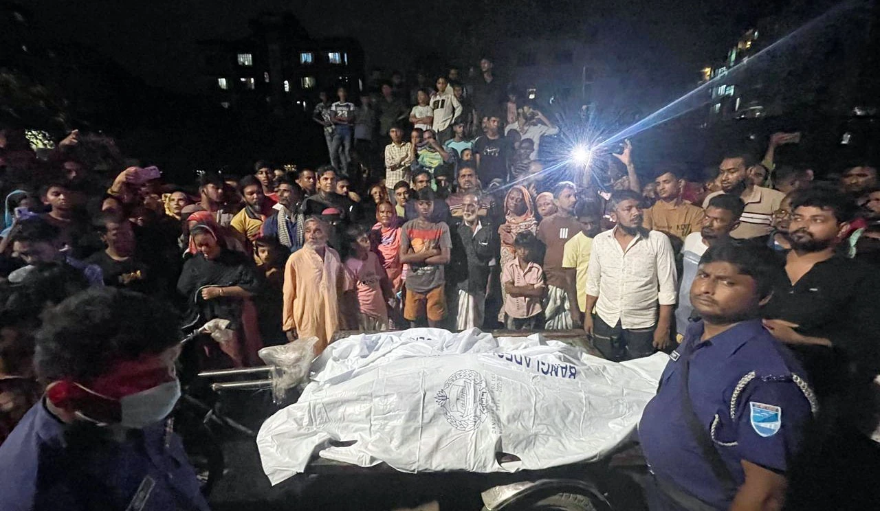 স্ত্রী-সন্তানকে হত্যার পর ঋণগ্রস্ত যুবকের আত্মহত্যা!