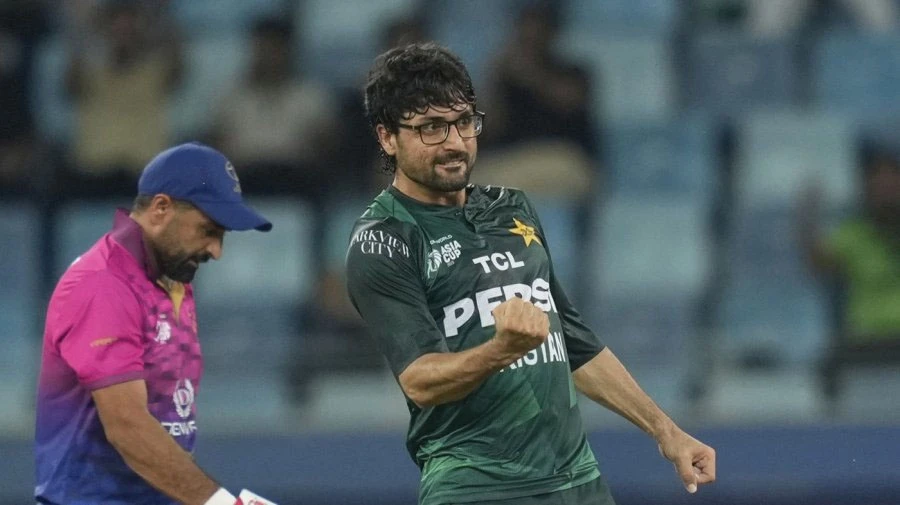 আরব আমিরাতকে হারিয়ে সুপার ফোরে পাকিস্তান 