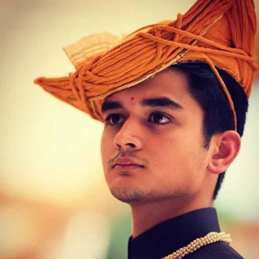 ২৯ বছর বয়‌সে মহানার্যমান সিন্ধিয়া রাজ্য ক্রিকেটের সভাপতি! থাকেন ৪ হাজার কোটি টাকার প্রাসাদে
