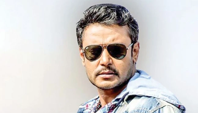 আদালতের কাছে বিষ চেয়ে কান্নায় ভেঙে পড়লেন অভিনেতা
