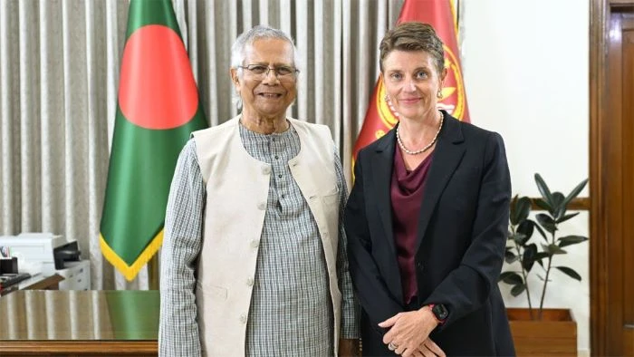 ড. ইউনূস ও গোয়েন লুইস বৈঠক: ফেব্রুয়ারির নির্বাচনে পূর্ণ সমর্থন জাতিসংঘের