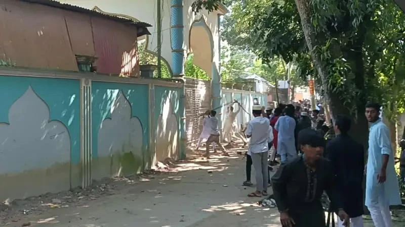 মাজারে হামলা,  মব সন্ত্রাস নিয়ে আবারো প্রশ্নের মুখে সরকার