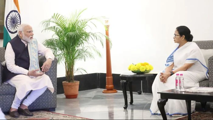 রাজনৈতিক দ্বন্দ্ব ভুলে কেন্দ্রীয় সরকারের সঙ্গে সমঝোতা করল তৃণমূল