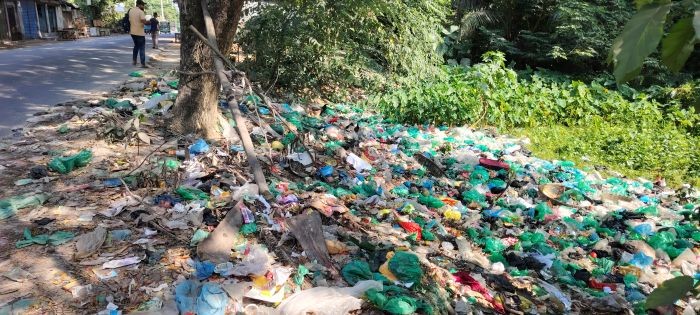 মুরাদনগরে খাল দখল ও আবর্জনায় জলাবদ্ধতায় ভুগছে দুই গ্রামের মানুষ