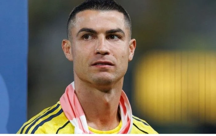 ফুটব‌লে আর থাক‌তে চাই না,আমি দ্রুতই স‌রে যা‌বো: রোনালদো