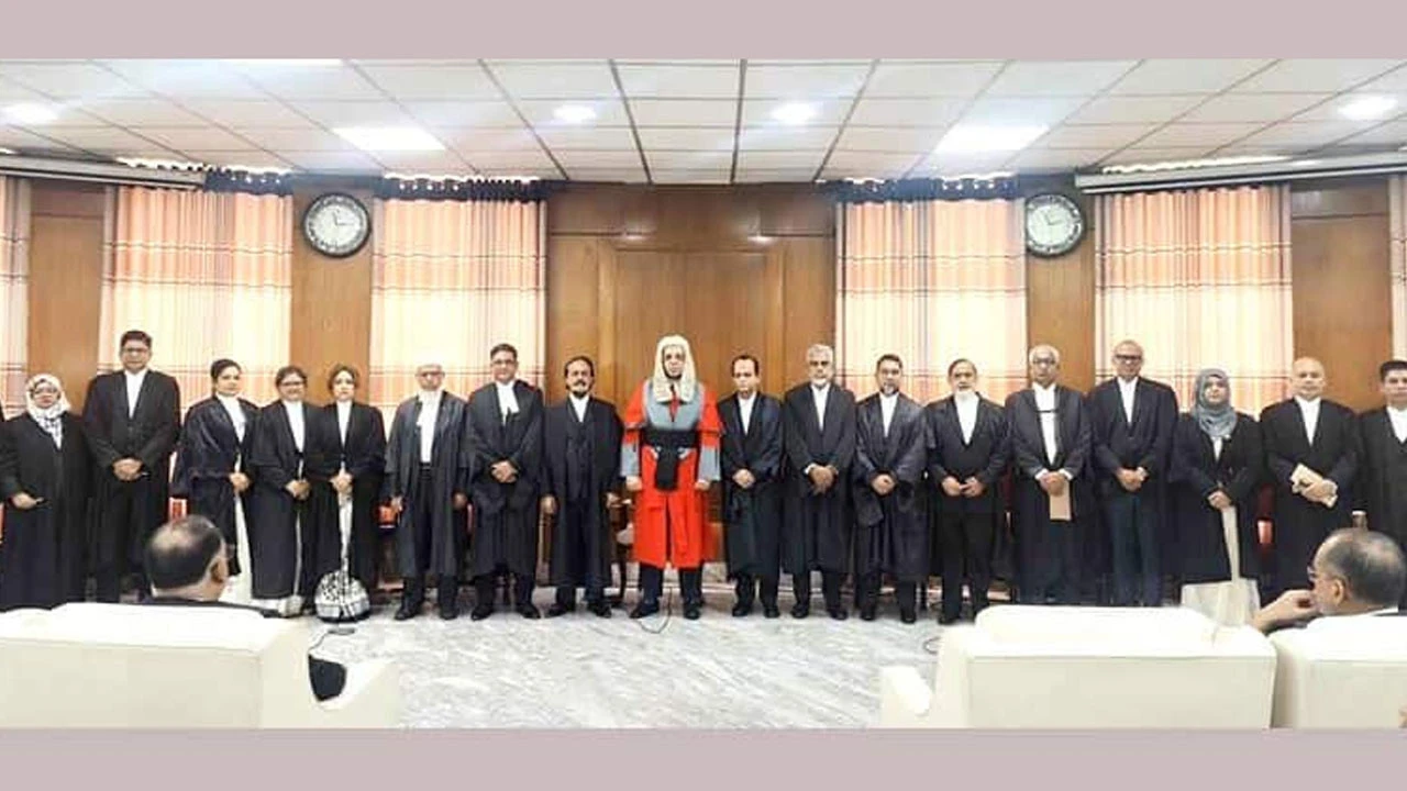 ২২ বিচারপতিকে স্থায়ী নিয়োগ