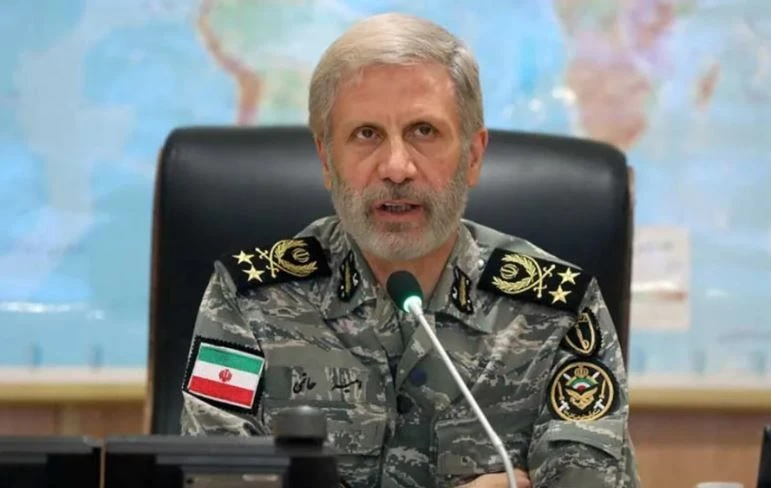 শত্রুর বিরুদ্ধে 'চূড়ান্ত ও কঠোর' জবাব দিতে ইরান প্রস্তুত: জেনারেল আমির হাতামি