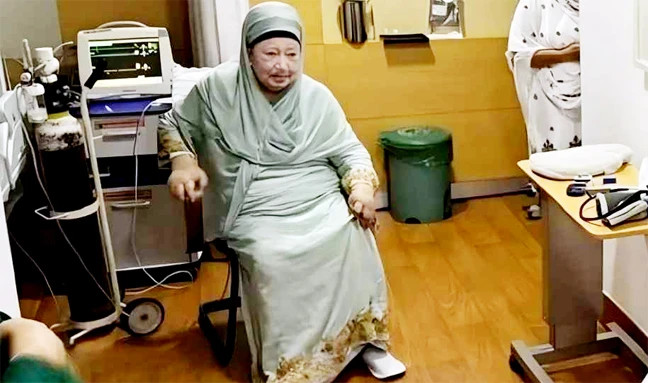 খালেদা জিয়া রোববারের চেয়ে ভালো আছেন: ডা. আল মামুন