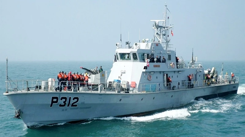 শুক্রবার সশস্ত্র বাহিনী দিবসে চাঁদপুরে সর্বসাধারণের জন্য উন্মুক্ত থাকবে নৌজাহাজ ‘অতন্দ্র’