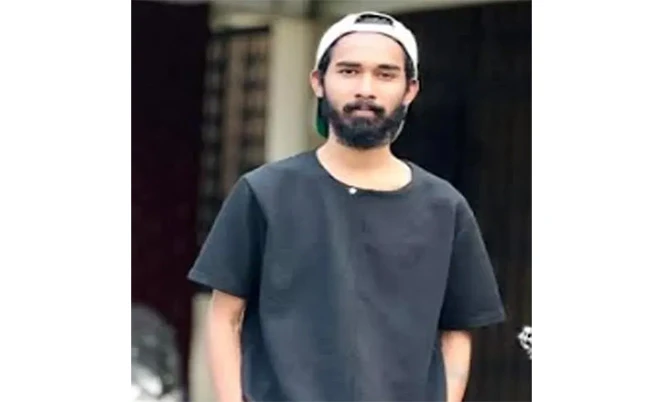 ফাহিমকে পরিকল্পিতভাবে ডেকে নিয়ে হত্যা: কুড়াল হাতে থানায় হাজির ঘাতক অনিক