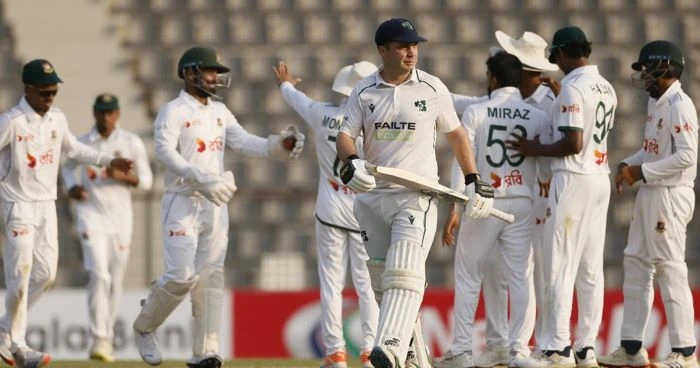 বাংলাদেশের ক্যাচ মিসের মহড়া, প্রথম দিন শে‌ষে স্বস্তিতে আয়ারল্যান্ড