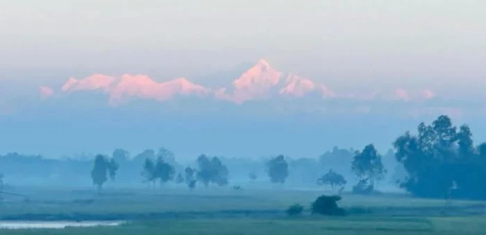 তিস্তা ব্যারেজ থেকে দেখা মিলল কাঞ্চনজঙ্ঘার, শীতের আগমনী বার্তায় মুগ্ধ দর্শনার্থীরা